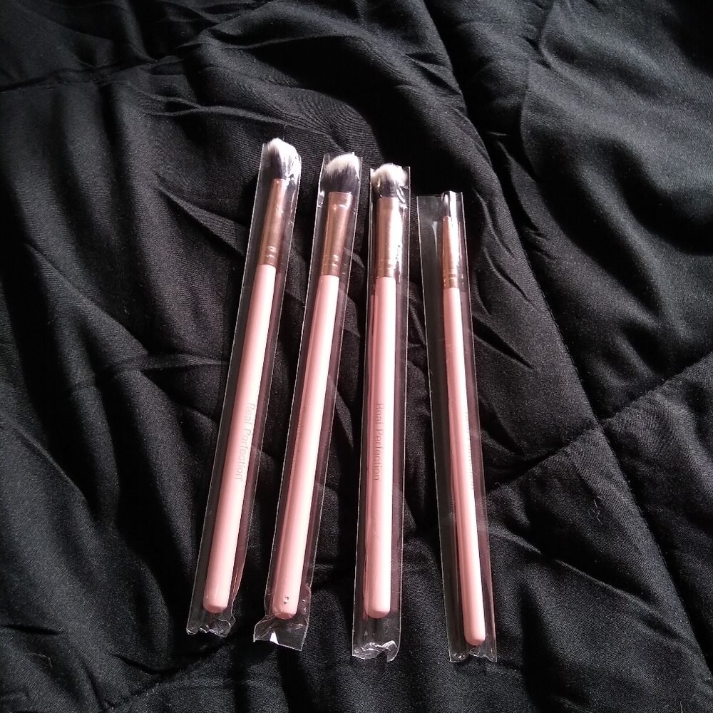 Makeup Brush Blush Pink Blending Eye Concealer Angled Shading Eyeliner